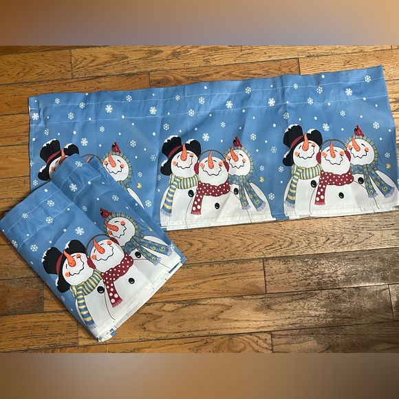 Winter Beautiful Snowman Valances (2) Pair 70”⛄️⛄️ - Picture 1 of 4